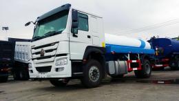 SINOTRUK HOWO 15CBM WATER TANKER TRUCK | howo 4x2水车 图案一 (1)