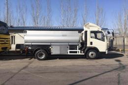 SINOTRUK HOWO 10CBM FUEL TANKER LIGHT TRUCK | 微信图片_2019031815261315