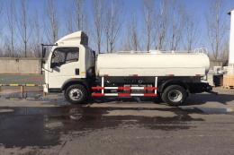 SINOTRUK HOWO 10CBM FUEL TANKER LIGHT TRUCK | 微信图片_201903181526136