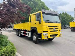 SINOTRUK HOWO 6x4 CARGO TRUCK | 载货车 黄色 (2)