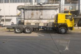 SINOTRUK HOWO 6x4 CARGO TRUCK | 载货车地盘 黄色 (3)