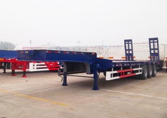 Low bed Semi trailer